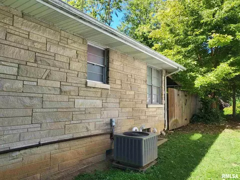 1014 Pace Ave, Mount Vernon, IL 62864 photo 4