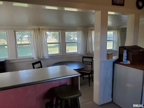 995 Francis Rd, Eldorado, IL 62930 photo 24