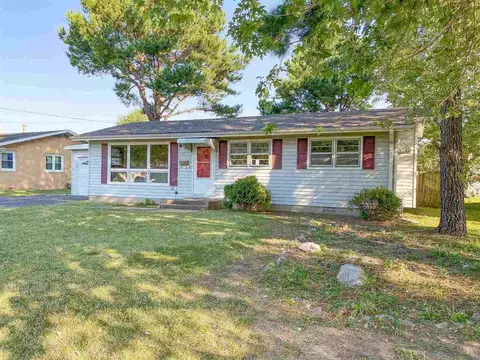 29 Holly Ln, Flora, IL 62839 photo 3