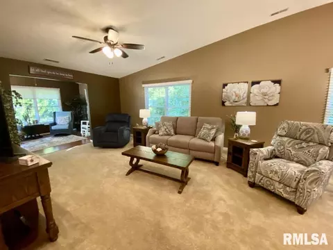 514 Villa Dr, Marion, IL 62959 photo 17