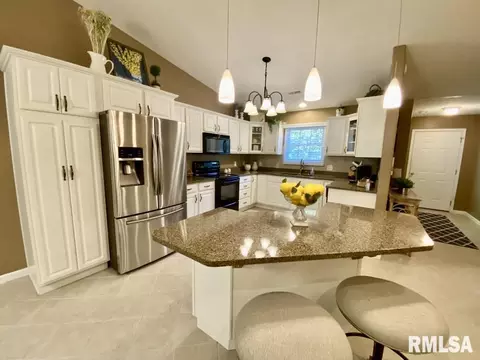 514 Villa Dr, Marion, IL 62959 photo 6