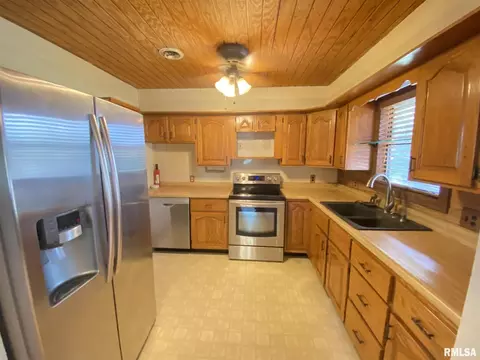 521 Dunivan Rd, Murphysboro, IL 62966 photo 9