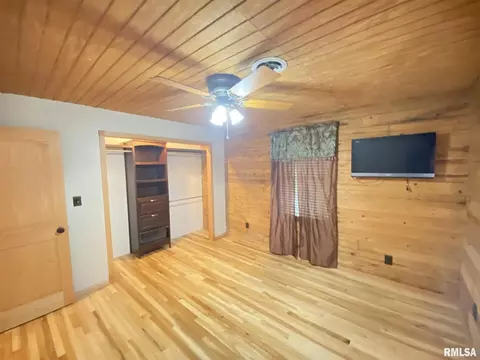 521 Dunivan Rd, Murphysboro, IL 62966 photo 11
