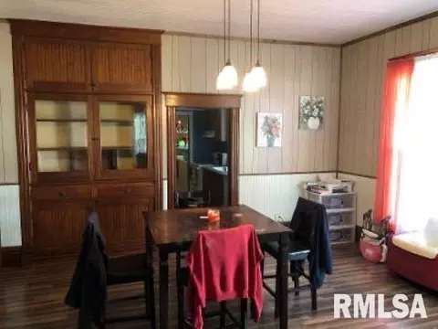 432 S Cherry St, Centralia, IL 62801 photo 2