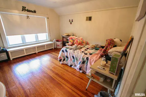 708 W Main St, Carmi, IL 62821 photo 20