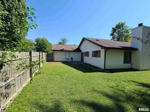 809 Osage Dr, Mount Vernon, IL 62864 photo 12