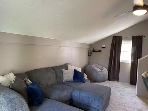 733 E Taylor St, Benton, IL 62812 photo 28