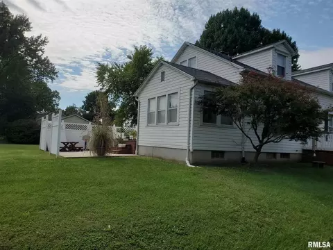 102 E 2nd South St, Steeleville, IL 62288 photo 4