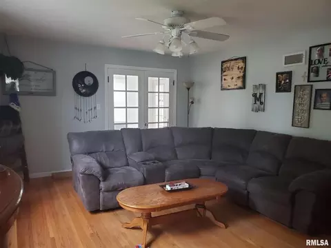 102 E 2nd South St, Steeleville, IL 62288 photo 15