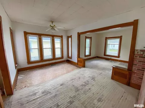 210 W 7th St, Flora, IL 62839 photo 47