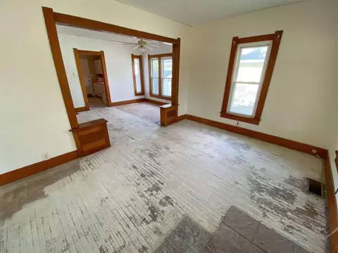 210 W 7th St, Flora, IL 62839 photo 19