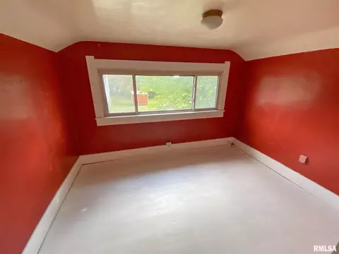 210 W 7th St, Flora, IL 62839 photo 40