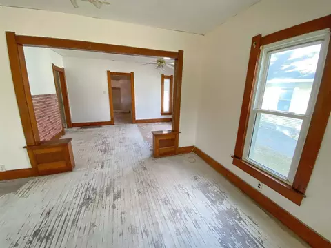 210 W 7th St, Flora, IL 62839 photo 20