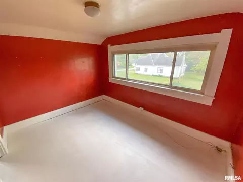 210 W 7th St, Flora, IL 62839 photo 41