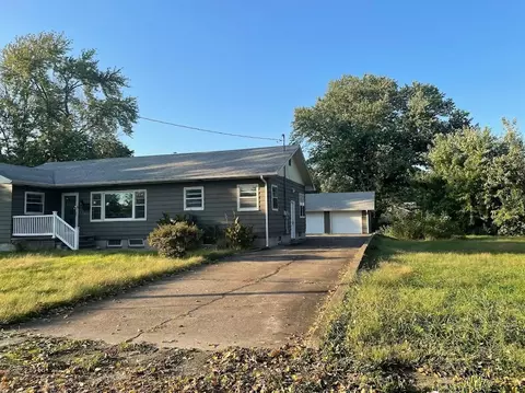 531 Smith St, Benton, IL 62812 photo 17
