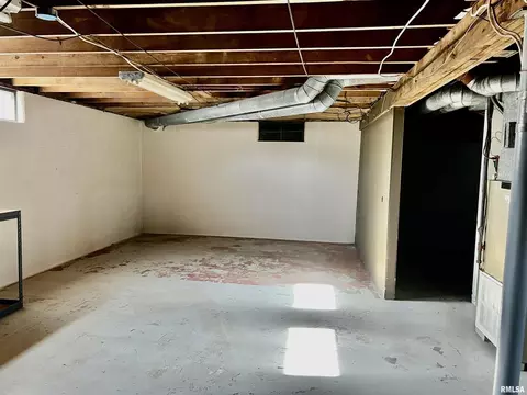 531 Smith St, Benton, IL 62812 photo 12