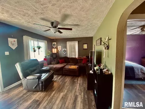 1204 S Pine St, Centralia, IL 62801 photo 3
