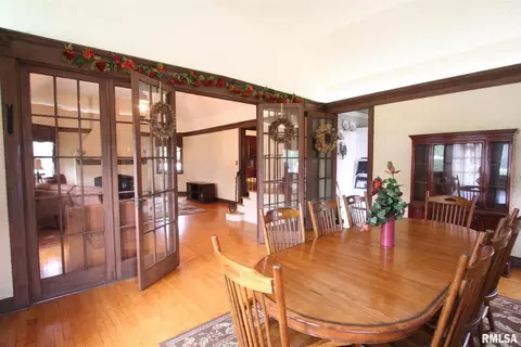 606 W Main St, Carmi, IL 62821 photo 22
