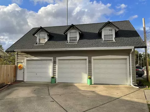 606 W Main St, Carmi, IL 62821 photo 6