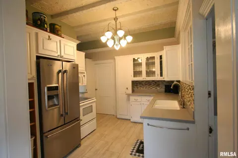 606 W Main St, Carmi, IL 62821 photo 24