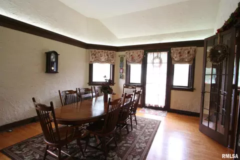 606 W Main St, Carmi, IL 62821 photo 21
