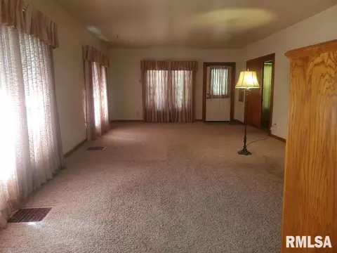 112 N Reader St, Mounds, IL 62964 photo 5