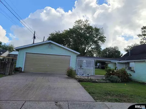 862 Madison St, Eldorado, IL 62930 photo 16