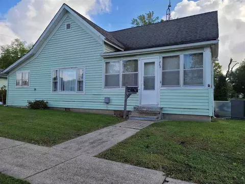 862 Madison St, Eldorado, IL 62930 photo 17