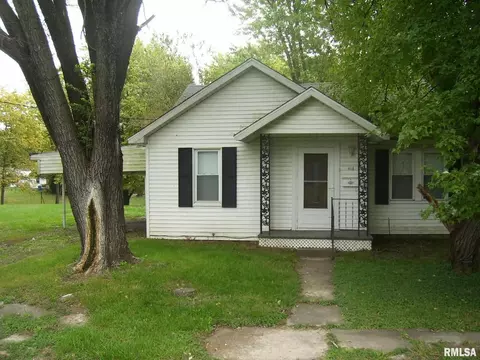 412 S Marshall St, Salem, IL 62881 photo 1