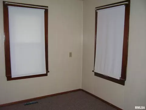 412 S Marshall St, Salem, IL 62881 photo 9