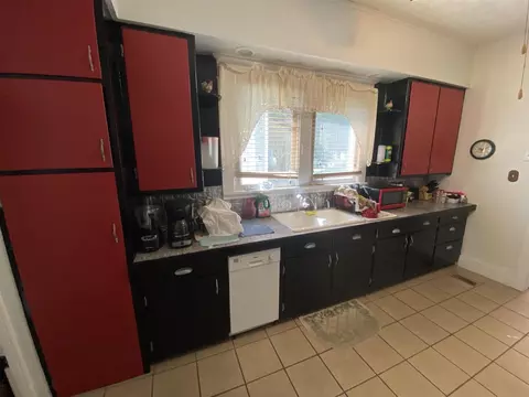 424 E 2nd St, Flora, IL 62839 photo 9