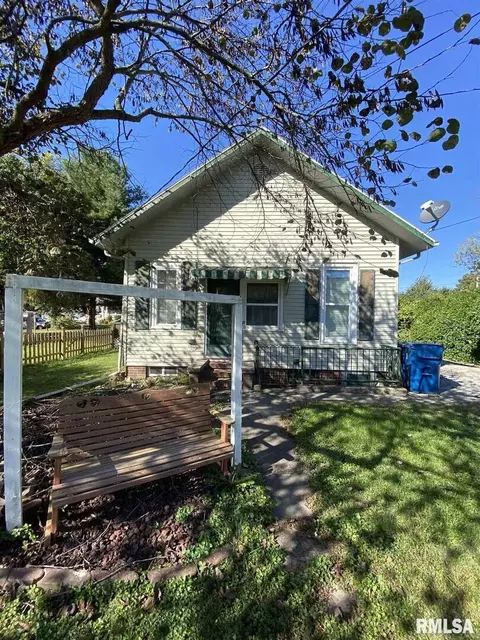 424 E 2nd St, Flora, IL 62839 photo 29