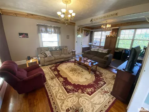 424 E 2nd St, Flora, IL 62839 photo 4
