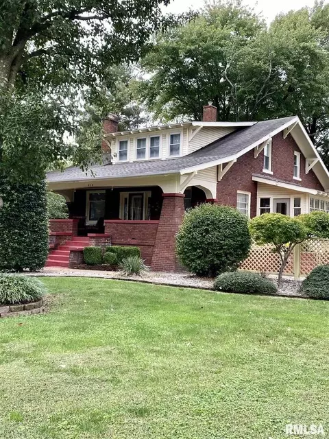 815 N Main St, Benton, IL 62812 photo 1