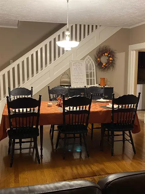 815 N Main St, Benton, IL 62812 photo 30
