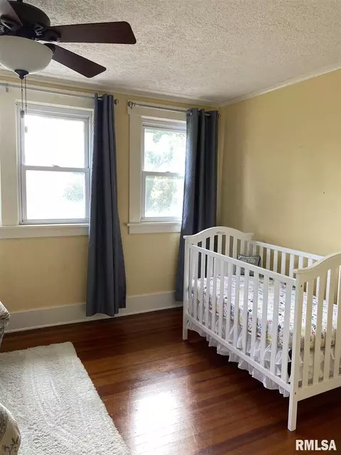 815 N Main St, Benton, IL 62812 photo 20