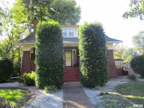 815 N Main St, Benton, IL 62812 photo 3
