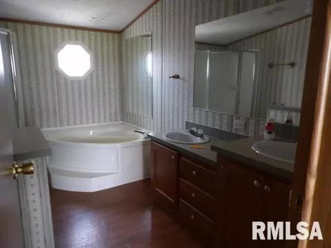 208 Briley Rd, Eldorado, IL 62930 photo 7