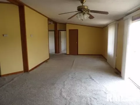 208 Briley Rd, Eldorado, IL 62930 photo 3