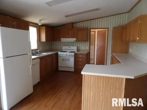 208 Briley Rd, Eldorado, IL 62930 photo 5