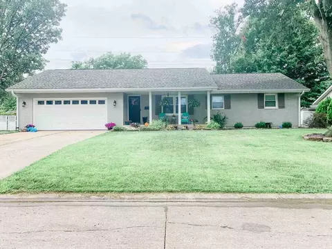 616 Meadowbrook St, Centralia, IL 62801 photo 1
