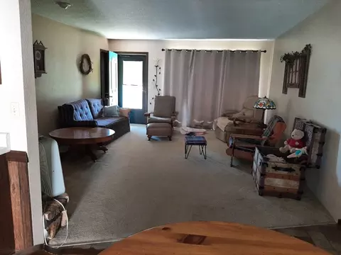 701 W Sylvester Ave, Christopher, IL 62822 photo 3