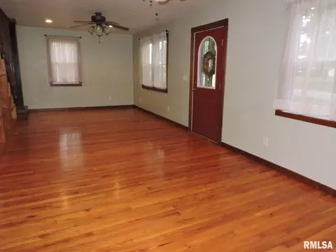 108 E Davis St, Ava, IL 62907 photo 3