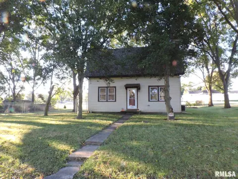 108 E Davis St, Ava, IL 62907 photo 1