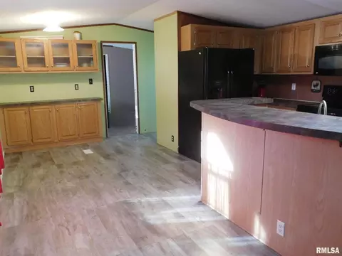 408 W 9th St, Sandoval, IL 62882 photo 7