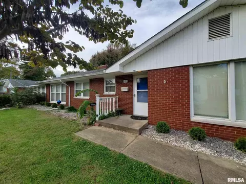 301 N 20th St, Herrin, IL 62948 photo 2