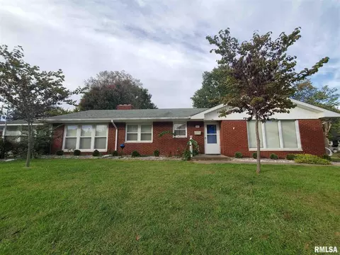 301 N 20th St, Herrin, IL 62948 photo 1