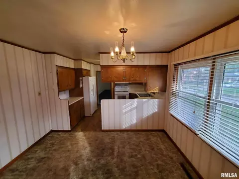 301 N 20th St, Herrin, IL 62948 photo 9