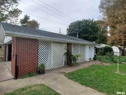 301 N 20th St, Herrin, IL 62948 photo 5