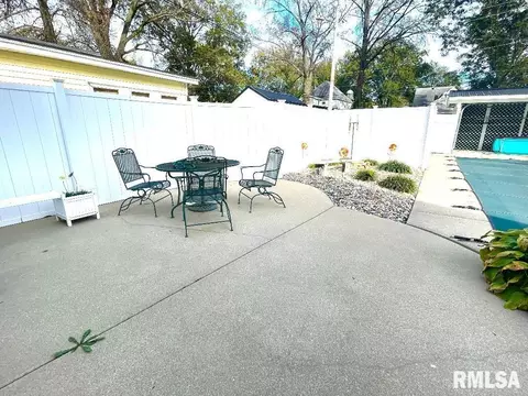 141 S Pullen Blvd, Centralia, IL 62801 photo 10